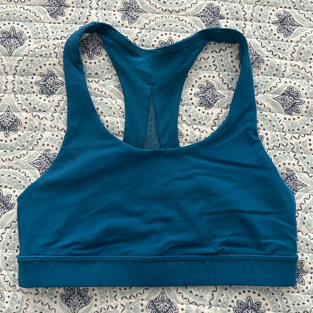 Lululemon Sz 4 Invigorate Bra Whirlpool